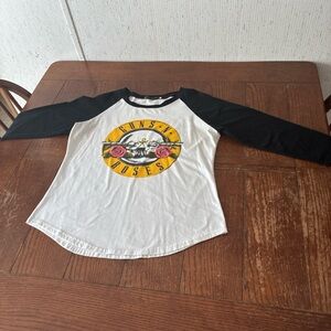 Guns And Roses Graphic Tee Shirt Women’s L Black And White Raglan 3/4 Sleeve